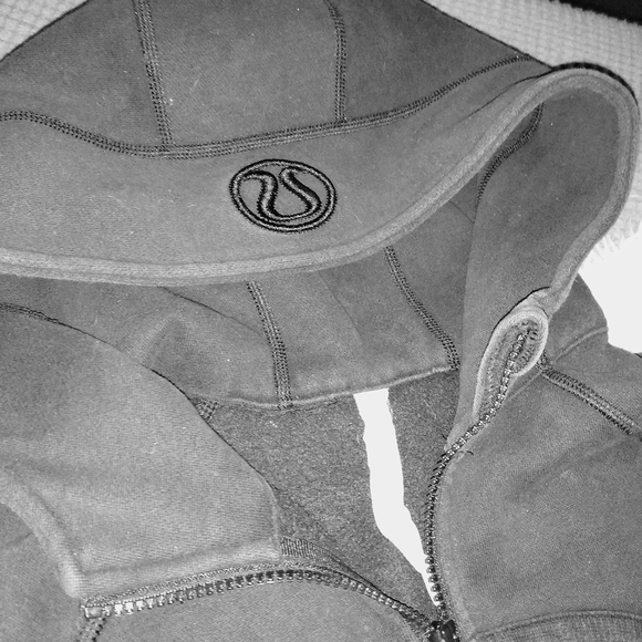 ⭕SOLD⭕Lululemon Scuba Hoodie sz8 - Picture 2 of 4
